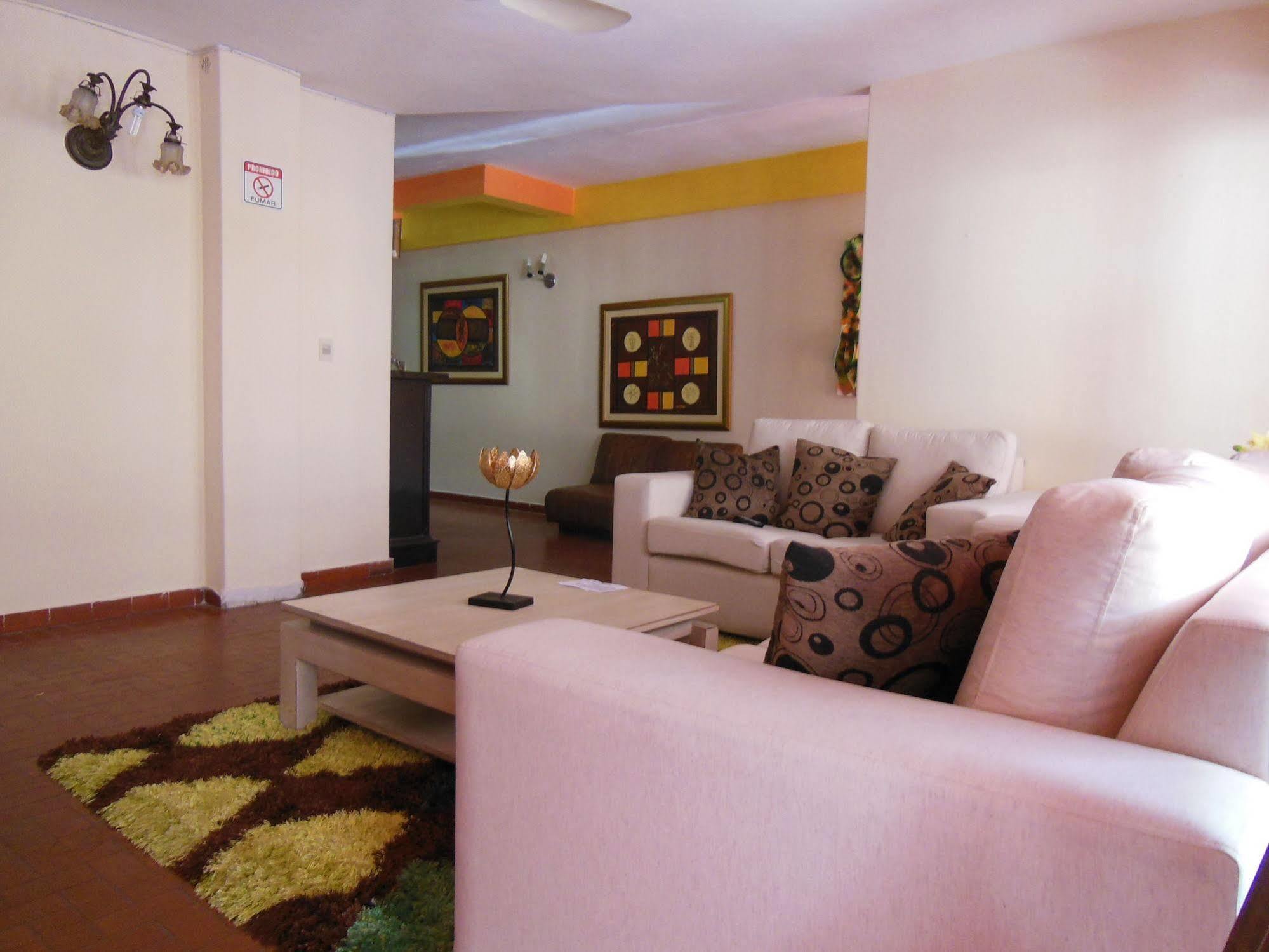 Costanera Hostel Асунсьон Экстерьер фото