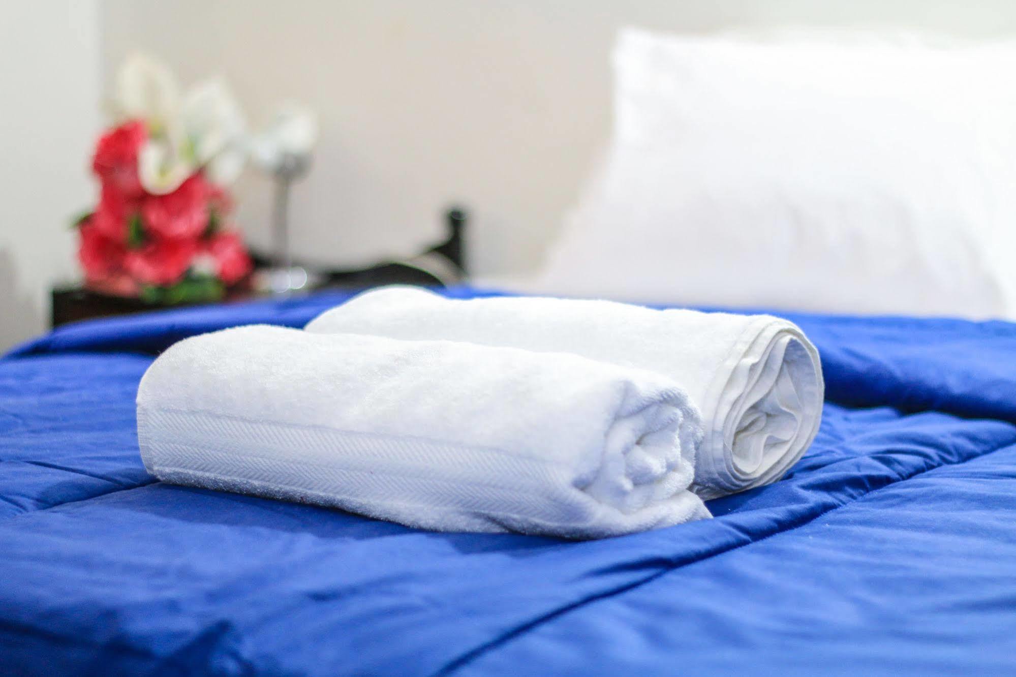 Costanera Hostel Асунсьон Экстерьер фото